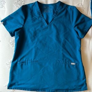 Women’s Figs scrub set, size large